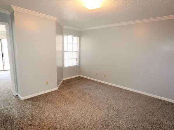 2750 Holly Hall St APT 407, Houston, TX 77054