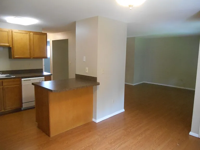 Willow Wood Apartment Homes — Photo 16