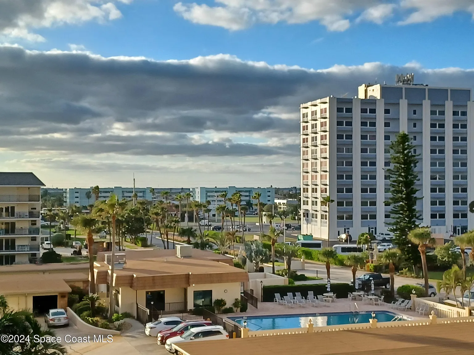 2 bed, 2.0 bath, 1256 sqft, $3,400 — Photo 4