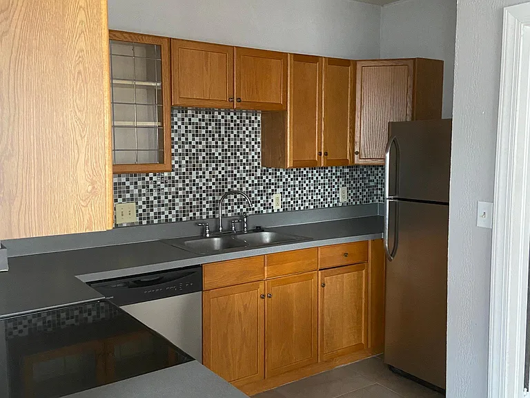 3316 N Robinson Ave #1 — Photo 5