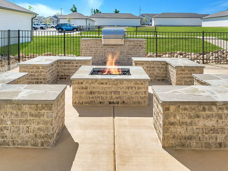 Ashford Villas Apartment Homes — Photo 19