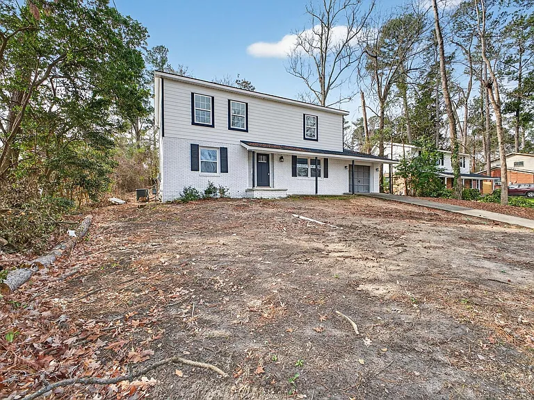 Tanglewood Dr — Photo 2