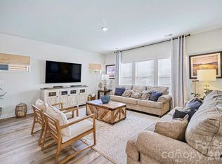 5012 Shadbush Rd, Charlotte, NC 28215