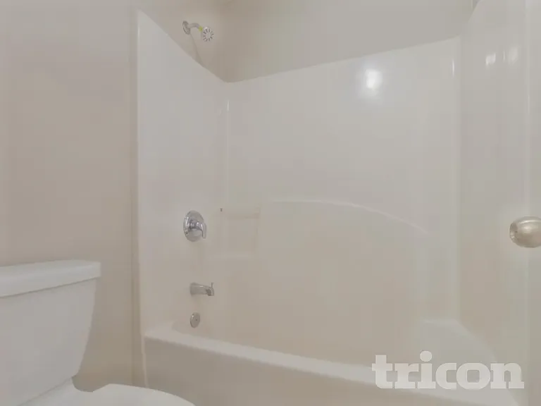 611 Hemlock Ct — Photo 15