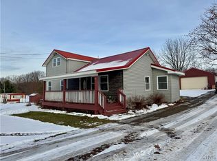 10 Mexico Point Dr, Mexico, NY 13114