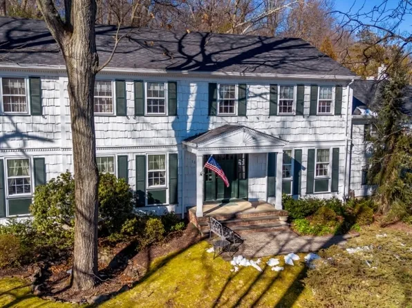 1004 Chimney Ridge Drive, Mountainside Boro, NJ 07092