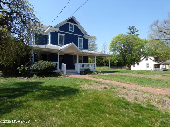 111 Lakeside Avenue, Navesink, NJ 07752