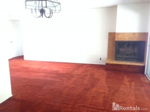 5th image of 10220 N 39th Ln