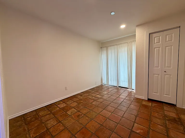 5045 Thunder Rd — Photo 27