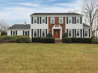 98 Tiffany Dr, East Hanover, NJ 07936