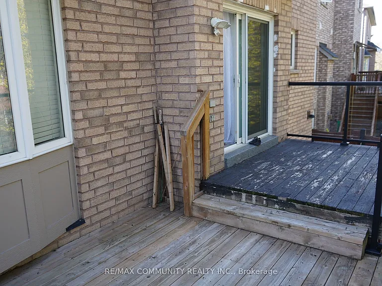 151 Gillett Dr — Photo 30