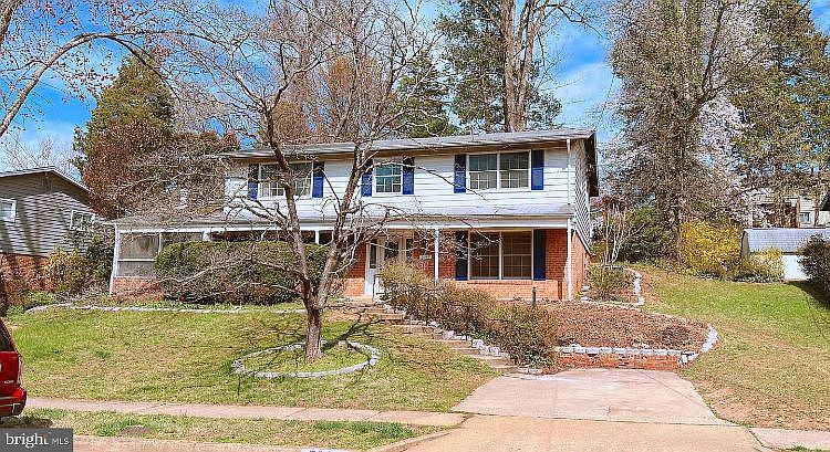 1st image of 5042 King Richard Dr