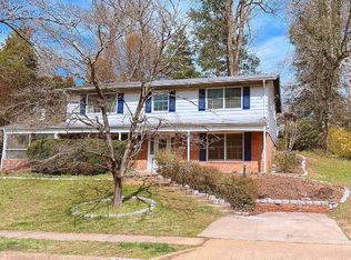 5042 King Richard Dr, Annandale, VA 22003