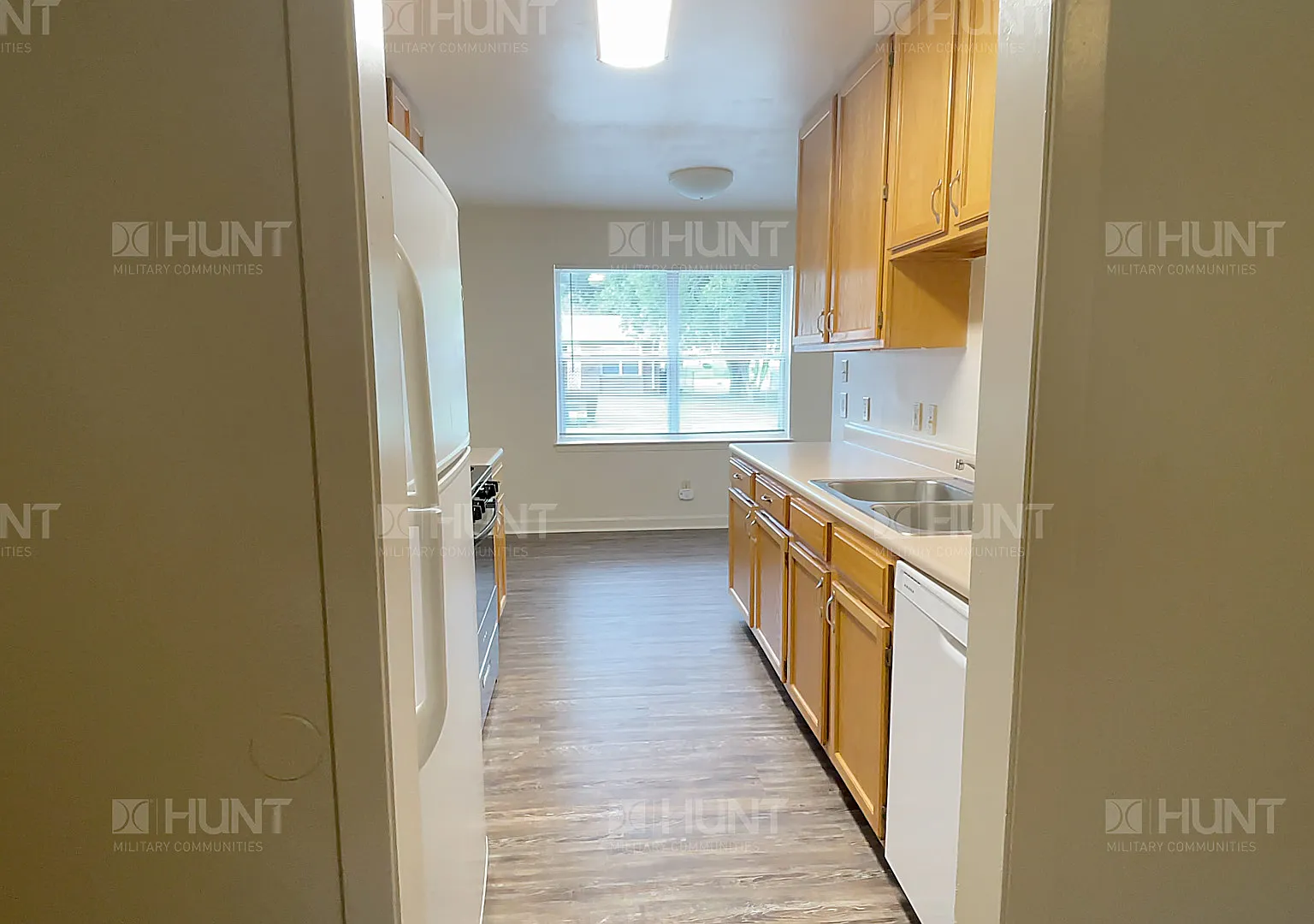 2 bed, 1097 sqft, $1,917 — Photo 3