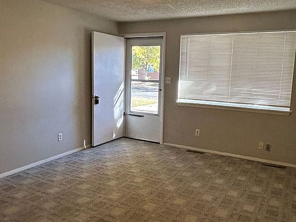 4th image of 4905 S Iowa Ave APT 3