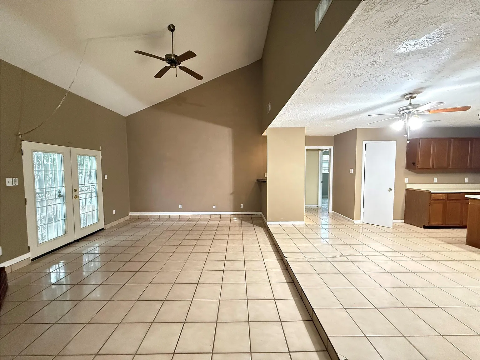 3 bed, 2.0 bath, 1568 sqft, $1,850 — Photo 3