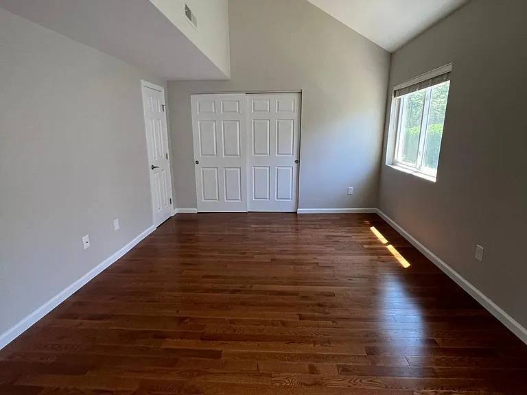 Woodbridge Ln — Photo 26