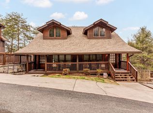 739 Golf View Blvd, Pigeon Forge, TN 37863