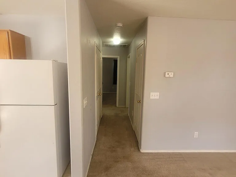 2739 W Silver Creek Ln — Photo 17