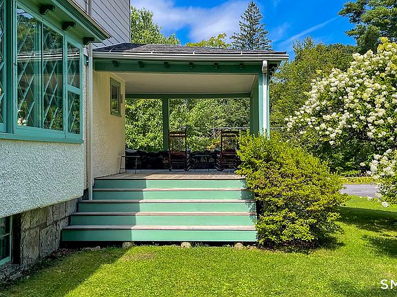 3rd image of 58 Maple Avenue