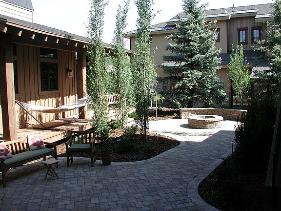 4th image of 3140 Crestline Dr