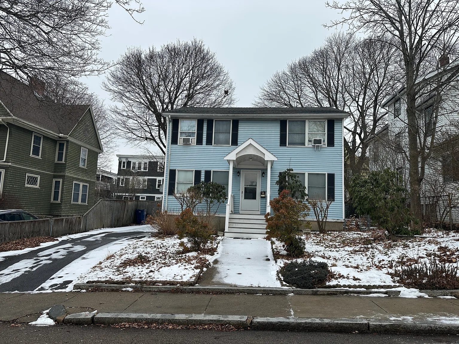 3 bed, 2500 sqft, $4,500 — Photo 2