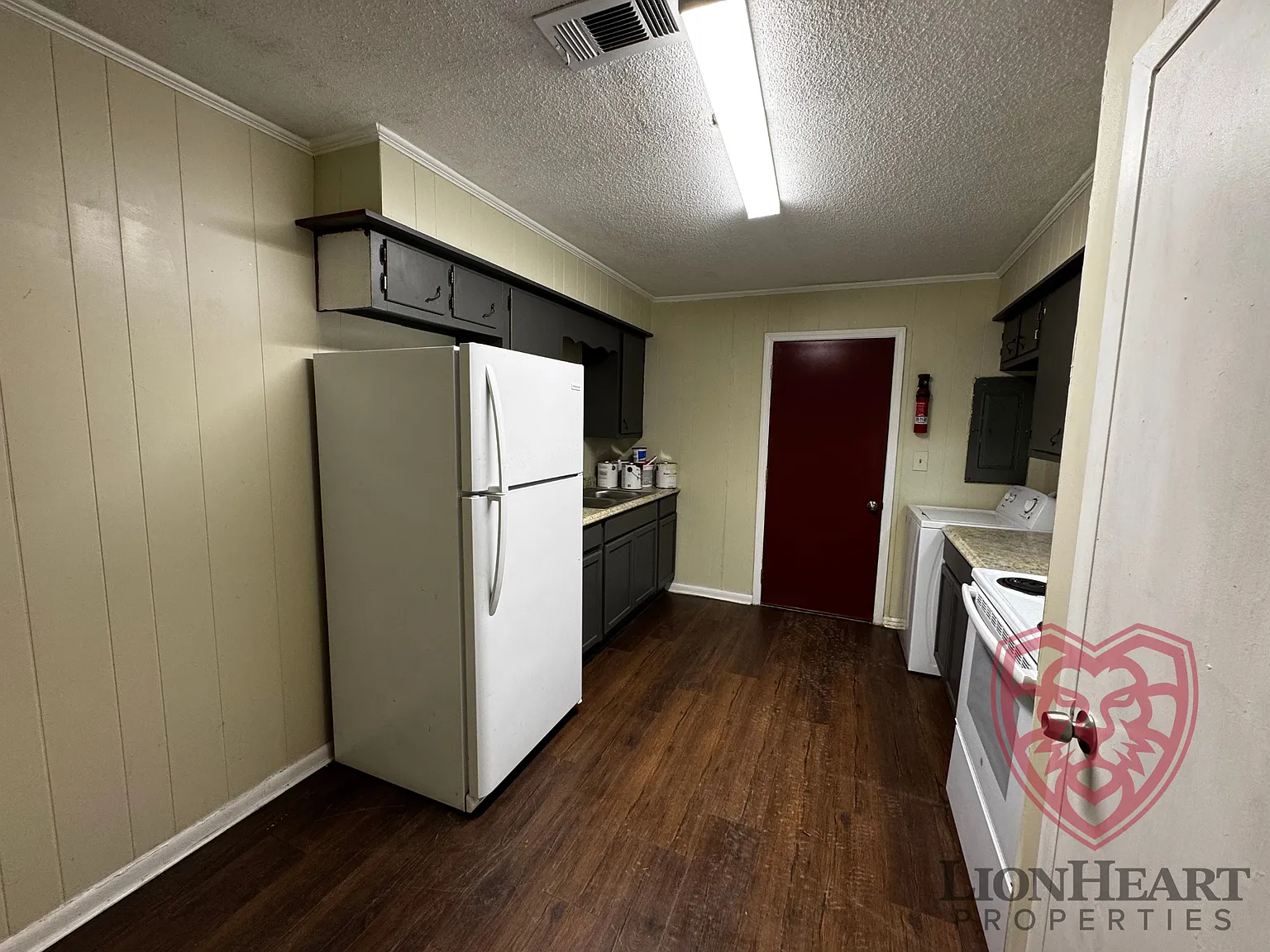2 bed, 1.0 bath, $695 — Photo 3