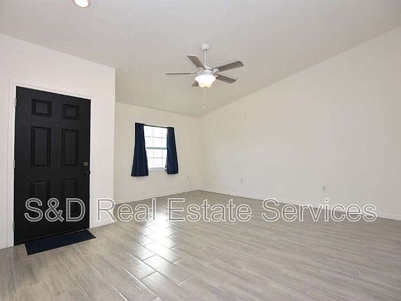 3rd image of 1035 Fox Lake Dr