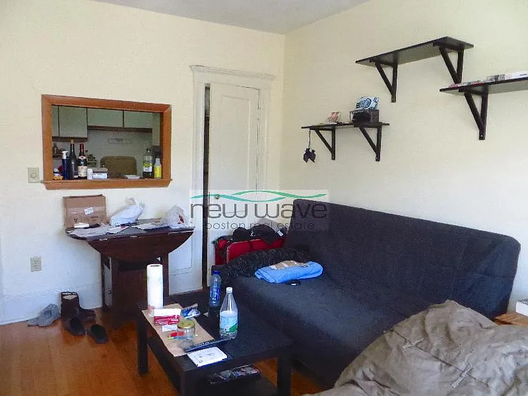 51 Queensberry St #12 — Photo 4