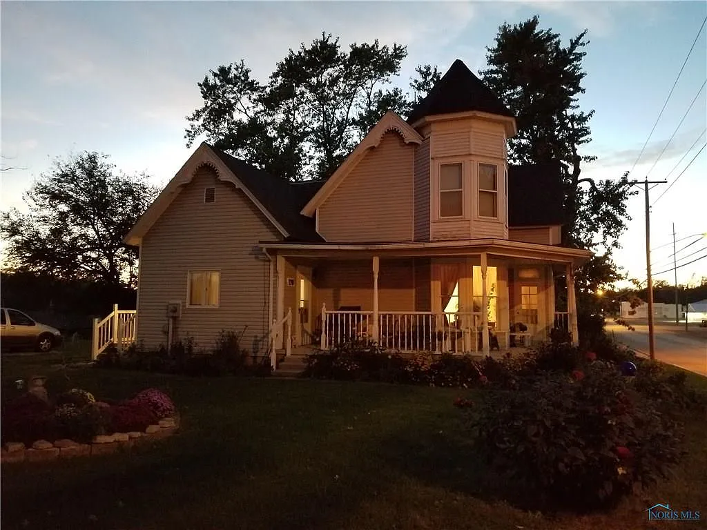 170 W Main St photo 1