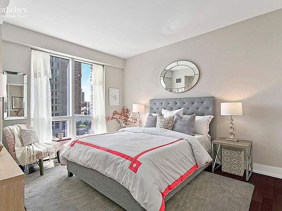 4th image of 350 W 42nd St APT 15L