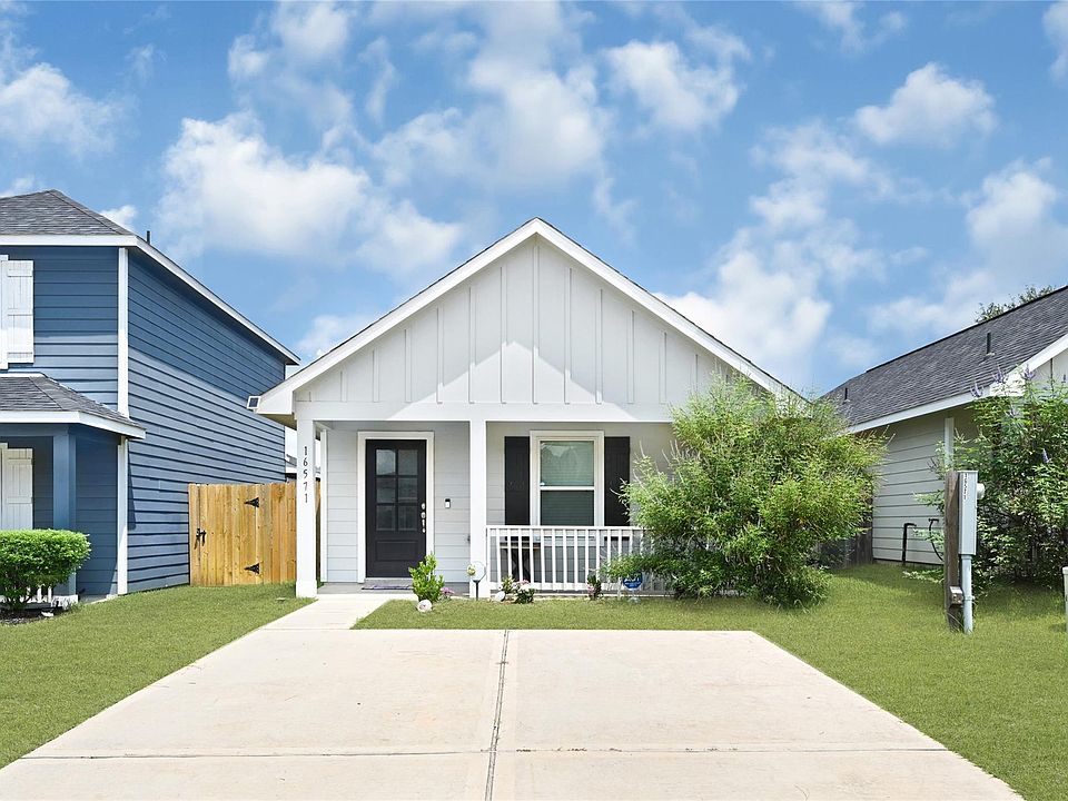 1st image of 16571 Colleen Place