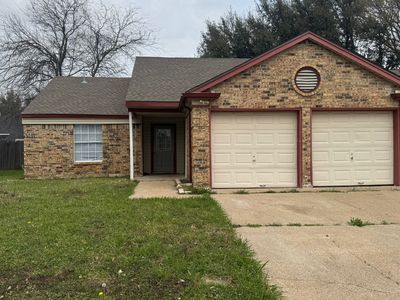 301 Spanish Moss Dr, Arlington, TX, 76018