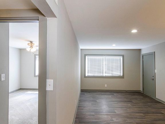 5th image of 1984 Wellbourne Dr NE APT 8