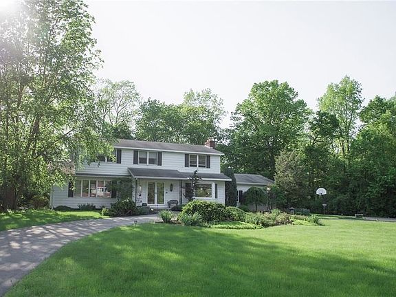 4th image of 65 Lynacres Blvd