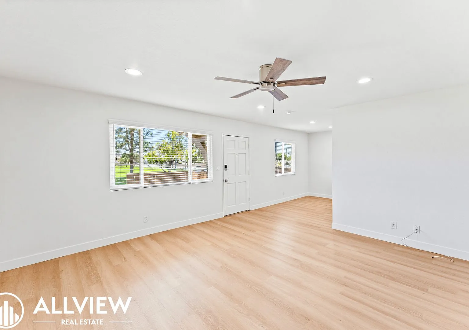 16731 Bartlett Lane — Photo 4
