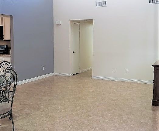 3rd image of 5216 Harmony Ave