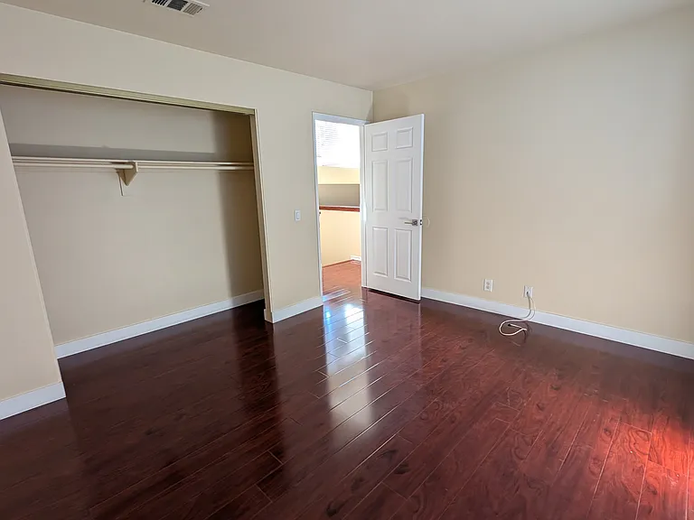 330 El Dorado St #8 — Photo 12