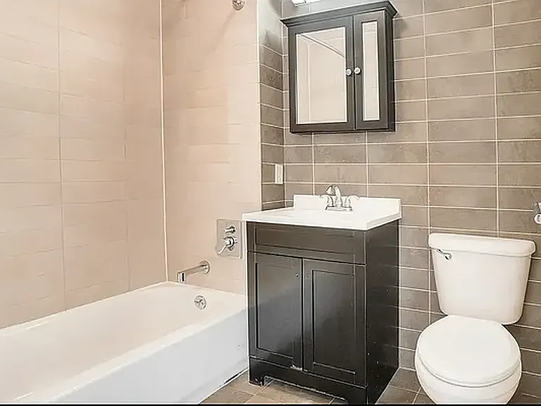 574 4th Ave #7C — Photo 4