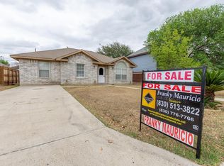 2911 Ontario Dr, Eagle Pass, TX 78852