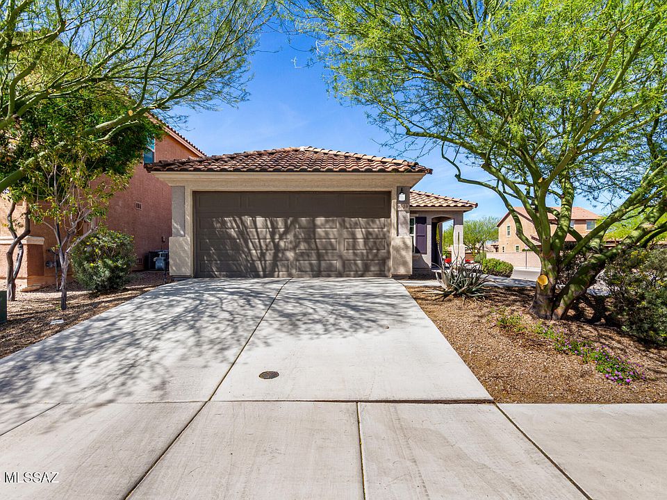 1st image of 9530 S Trapper Ridge Dr