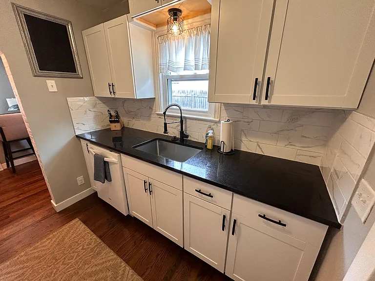 222 W 81st St — Photo 12