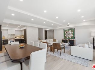 505 S Barrington Ave #104, Los Angeles, CA 90049