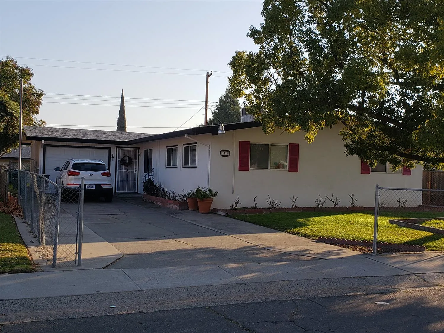 3736 Floral Dr photo 1