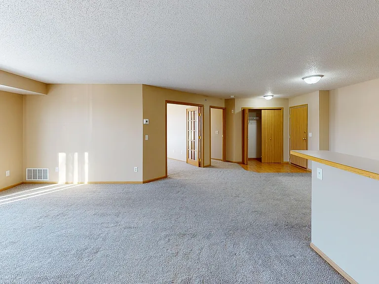 Dakota Park Apartments — Photo 27