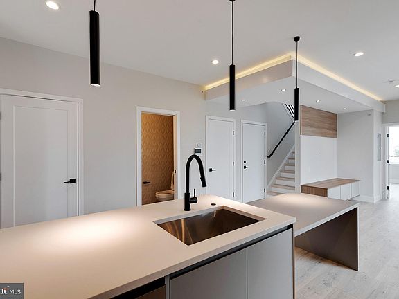 5th image of 1601 S 22nd St #3