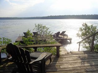 108 Canoe Ln, Shohola, PA 18458