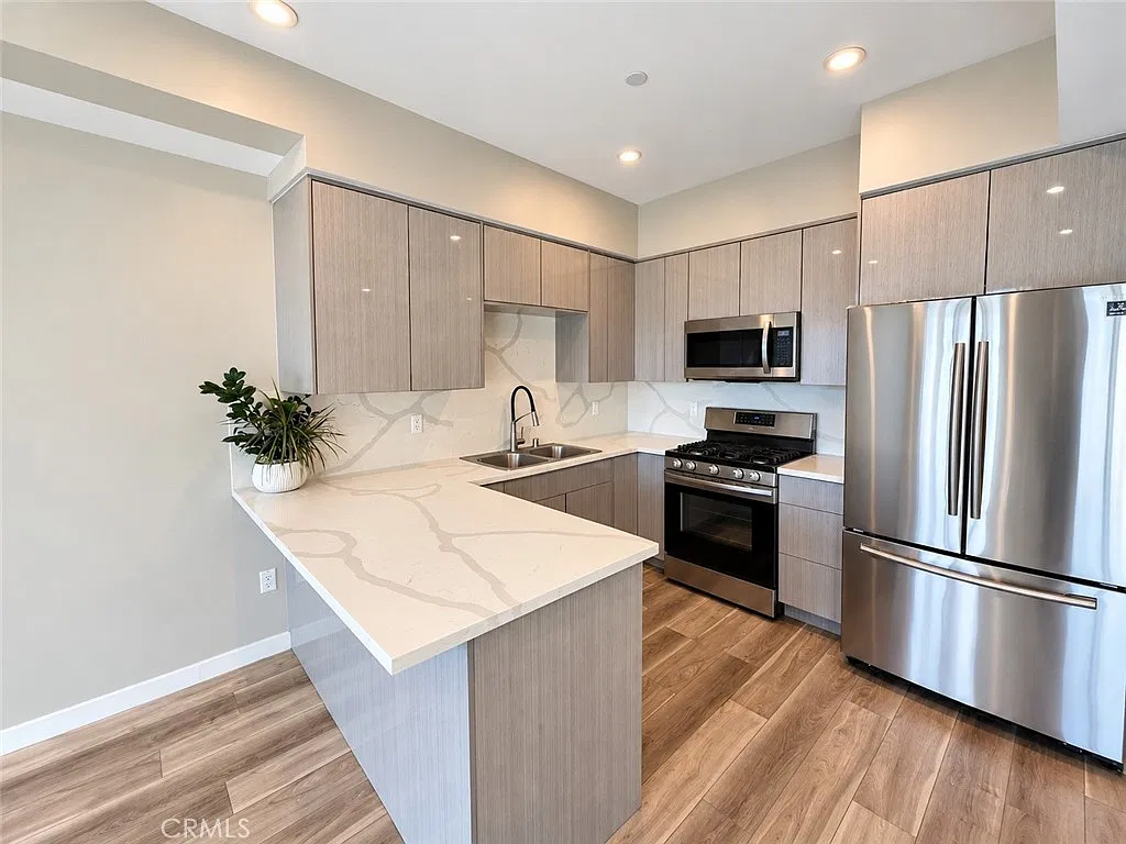 7018 Alabama Ave — Photo 1