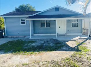 151 7th St, Naples, FL 34113