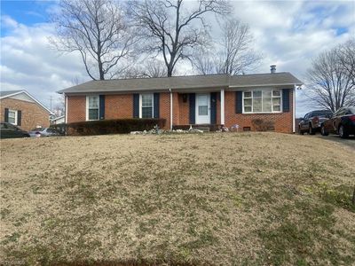 1811 Starlight Dr, Greensboro, NC, 27407